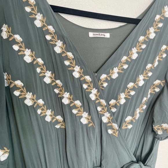 Wren & Ivory Sage Green Floral Embroidered Wrap Short Sleeve Maxi Dress Sz Large - Picture 3 of 11